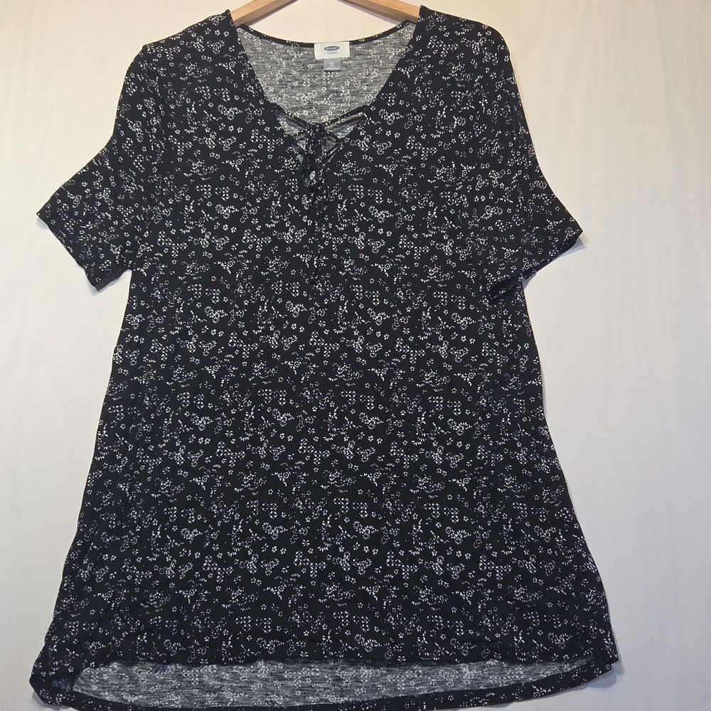 Old Navy Women's XL Black White Floral Print Tie Neck Short Sleeve Rayon Blouse